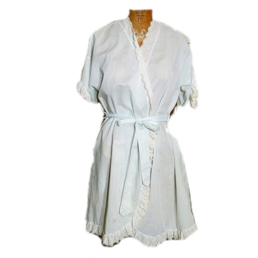 Vintage Val Mode blue robe with eyelet detailing. Plain Jane
